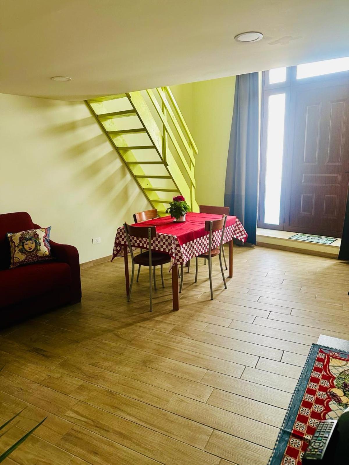 Holiday House Valpie Avola Ngoại thất bức ảnh